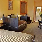 Blue Moon Hotel 4*