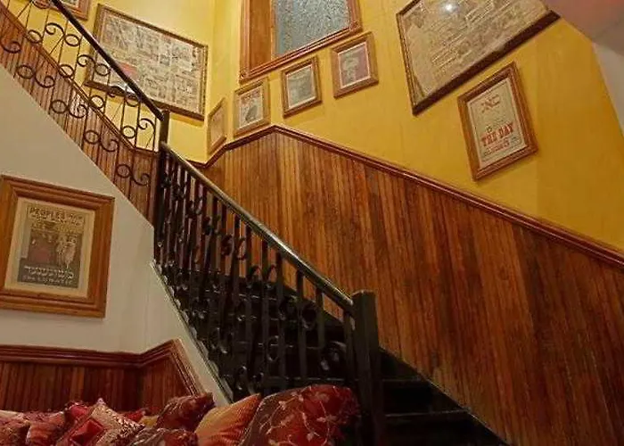 Blue Moon Hotel 4*